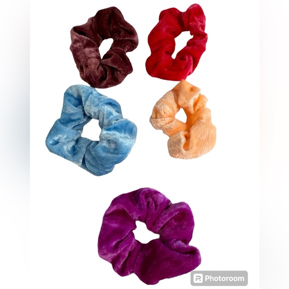 Set of 5 velour hair scrunchies - Picture 1 of 7